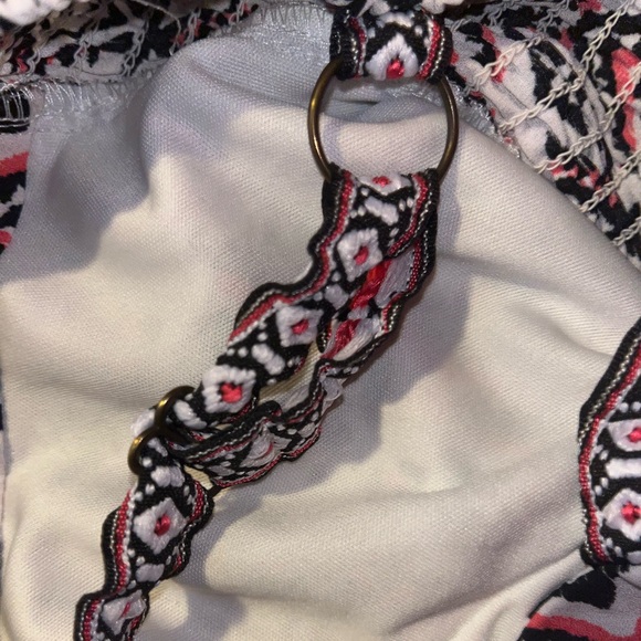 Native Summer Crop-Top 🪷☀️ - Picture 5 of 5